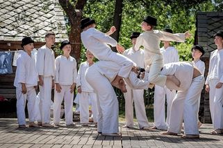 Klempíř a Macinka si ve Strážnici pod sebou podřízli větev - Médium.cz